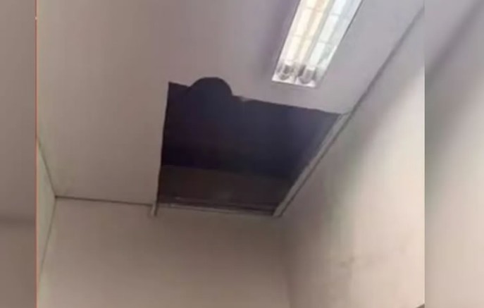 Ladrão passa a noite em shopping, faz buracos em teto de loja, invade joalheria pelo forro e furta dinheiro e joias, no PR