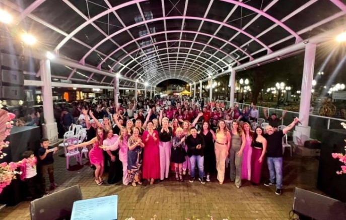Show com vozes femininas encerra Outubro Rosa