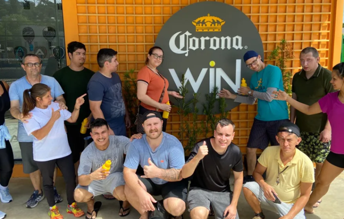 Pacientes do Caps II vivem uma manhã de esporte e inclusão, com beach tênis e alegria