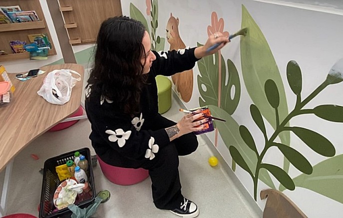 Pediatria do Hospital Intermunicipal ganha pinturas temáticas para acolher crianças