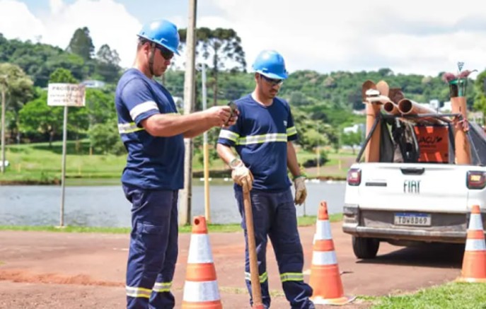 Problemas com esgoto ou água? Saiba como acionar atendimento