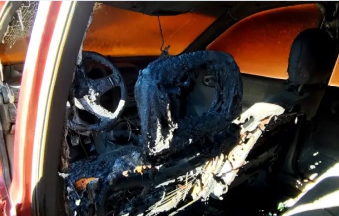 Homem é preso por incendiar carro e praticar vandalismo