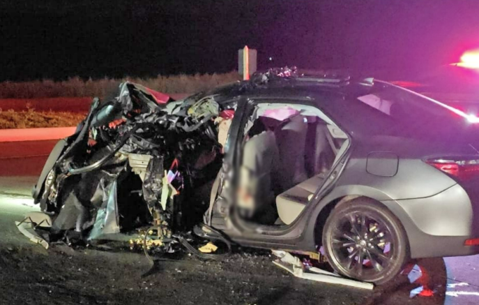Motorista fica ferido após colisão entre carro e caminhão na serra da Maria Preta