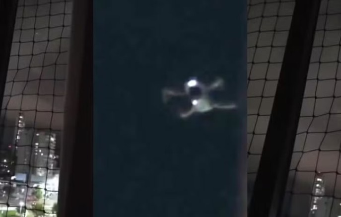 Moradores seguem drone que sobrevoava apartamentos, descobrem piloto escondido em caixa d'água e ele acaba preso