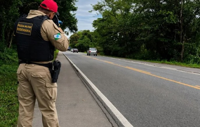 Operação Tiradentes reforça fiscalização nas rodovias durante feriado no Paraná