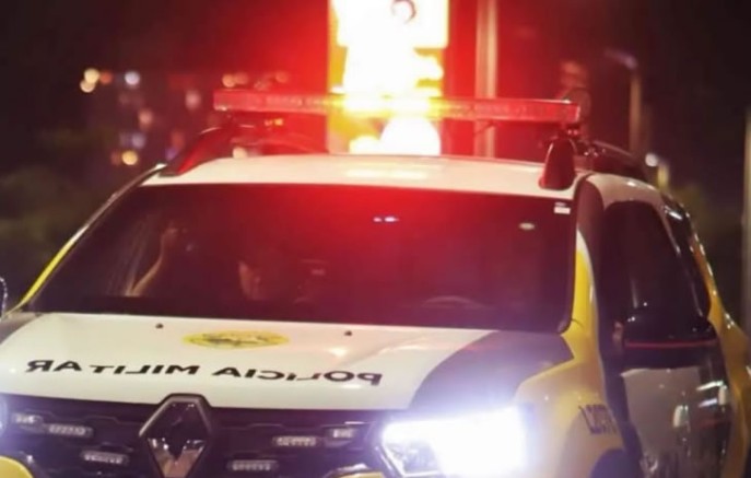 Mulher sofre graves ferimentos e tem dedo amputado após ser agredida pelo sobrinho em bar