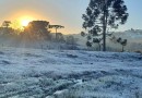 Frente fria traz chuva para o Sul e deve avançar nos próximos dias; frio começa na quarta