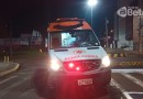 Jovem fica ferida ao colidir moto em caminhonete, na Avenida Júlio de Assis Cavalheiro