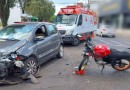 Acidente entre carro e motocicleta deixa homem ferido