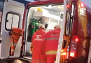 Dois feridos em colisão entre carro e motocicleta no Vila Nova