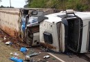 Caminhão tomba na PR 182 em Manfrinópolis