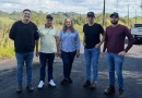 Após cobrança na Câmara, vereadores fiscalizam obra da Estrada do Picadão e recebem esclarecimentos no local