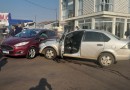 Colisão entre dois automóveis é registrada no Bairro Presidente Kennedy