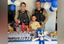 Polícia Militar celebra aniversário de menino fã da instituição