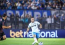 Com gol de pênalti polêmico no último lance, Grêmio perde para o Bragantino fora de casa