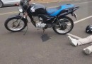 Motociclista fica ferido após colisão com carro