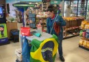 Em Francisco Beltrão, zeladora encontra cheque de R$36 mil e devolve para o dono