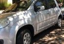 Acidente entre carro e caminhão deixa mulher ferida, no Centro de Beltrão