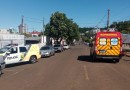 Motociclista fica ferido após colidir em veículo que acessava garagem