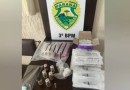 PM descobre ponto de tráfico, prende traficante e apreende grande quantidade de drogas