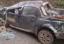 Homem de 68 anos fica ferido após caminhonete capotar na PR-182