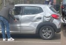 Dois ficam feridos em registro de acidente envolvendo carro e moto