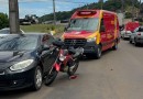 Acidente envolve três veículos e deixa motociclista ferido