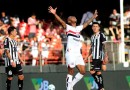 São Paulo bate o Santos em casa e vence a primeira no Brasileirão