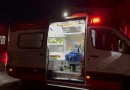 Pedestre sofre ferimentos no braço após ser atingido por veículo em acostamento na PR-483