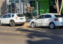 Colisão envolvendo três automóveis é registrada no Bairro Marrecas