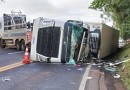 Motorista fica ferido após caminhão tombar na PRC-280