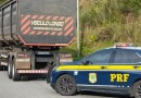 Bitrem com placa de PVC e 37 toneladas de carga acima do permitido é apreendido na BR-376, no Paraná