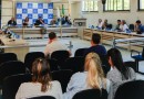 Legislativo derruba veto do prefeito e cria Fundo Municipal para Construção de Calçadas