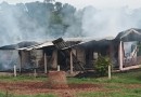 Incêndio destrói residência na zona rural