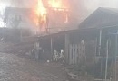 Incêndio destrói residência no Bairro Mello