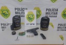 Mulher é presa com droga e homem, com arma de fogo em boate