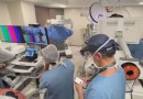 Médico brasileiro na China opera paciente em Porto Alegre com robô