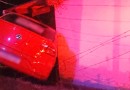 Mulher sofre mal súbito, perde o controle do automóvel e bate em residência