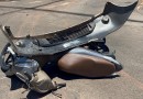 Mulher fica ferida em colisão entre carro e moto