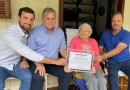 Câmara entrega homenagem para pioneira do município