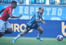 De virada, Grêmio vence o Atlético-GO e volta a se afastar do Z-4
