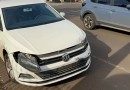 Colisão entre dois carros deixa passageira ferida