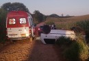 Veículo capota após desvio em curva na Água Branca