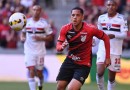 São Paulo sofre com lei do ex e perde para o Athletico-PR com gol de Vitor Bueno