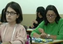 Jovem com deficiência visual incentiva mãe a voltar a estudar, e a dupla faz o mesmo curso em universidade do PR