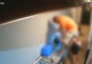 Homem morre após levar tiro no rosto ao espiar por cima do muro a casa vizinho