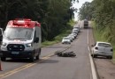 Homem fica gravemente ferido após colisão entre moto e carro na PR-281