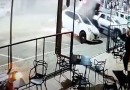 Câmera de segurança flagra momento do grave acidente no centro de Coronel Vivida