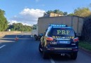 Caminhoneiro é atropelado pelo próprio veículo e acidente atinge outro carro na BR-376