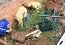 Trabalhador sofre ferimentos graves após ser atingido por pedra durante obra